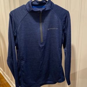 Like new! Men’s Vineyard Vines 1/4 zip.